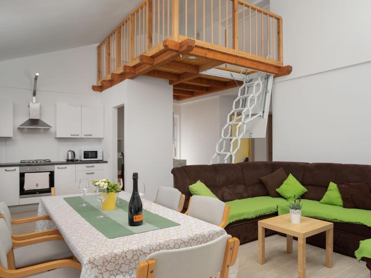 Holiday Home Lavendel - Mlk159 By Interhome Dobrinj Exteriör bild