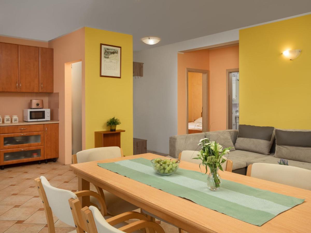 Holiday Home Lavendel - Mlk159 By Interhome Dobrinj Exteriör bild