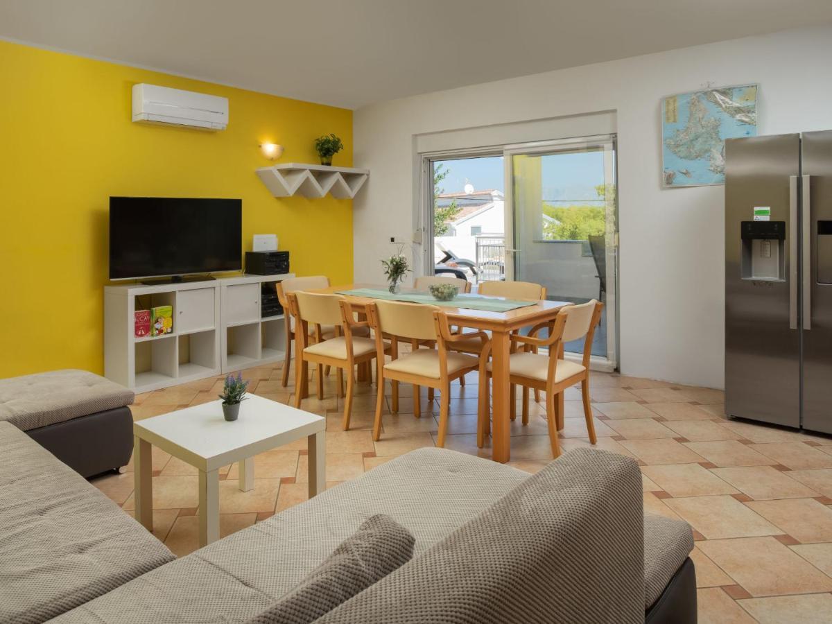 Holiday Home Lavendel - Mlk159 By Interhome Dobrinj Exteriör bild